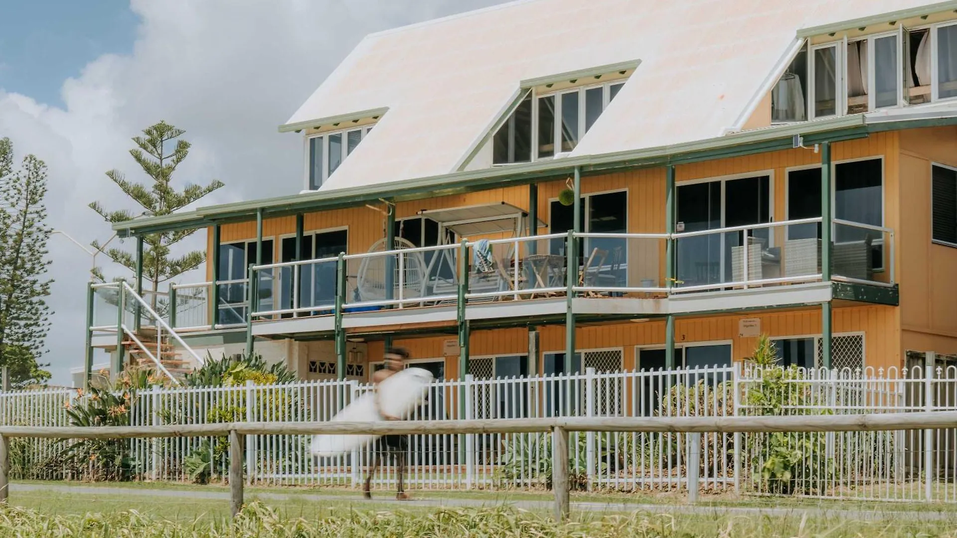 Brigadine Tugun Unit 3 Apartment Gold Coast Australia